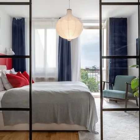 Turnkey I Charles Square Apartmán *
