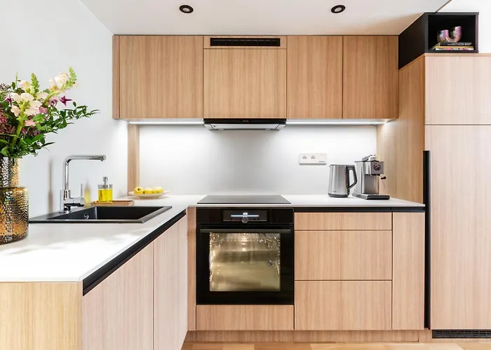 Turnkey I Charles Square