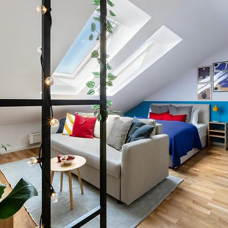 Turnkey I Charles Square