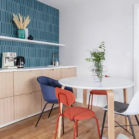 Turnkey I Charles Square Apartment *