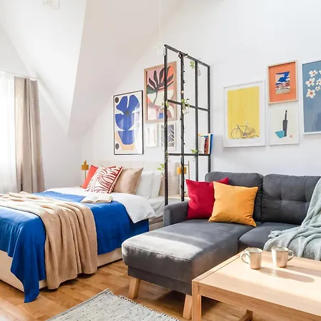 Turnkey I Charles Square Praga