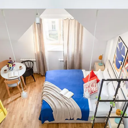 Turnkey I Charles Square