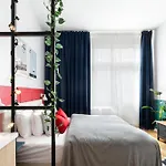 Turnkey I Charles Square Apartman *